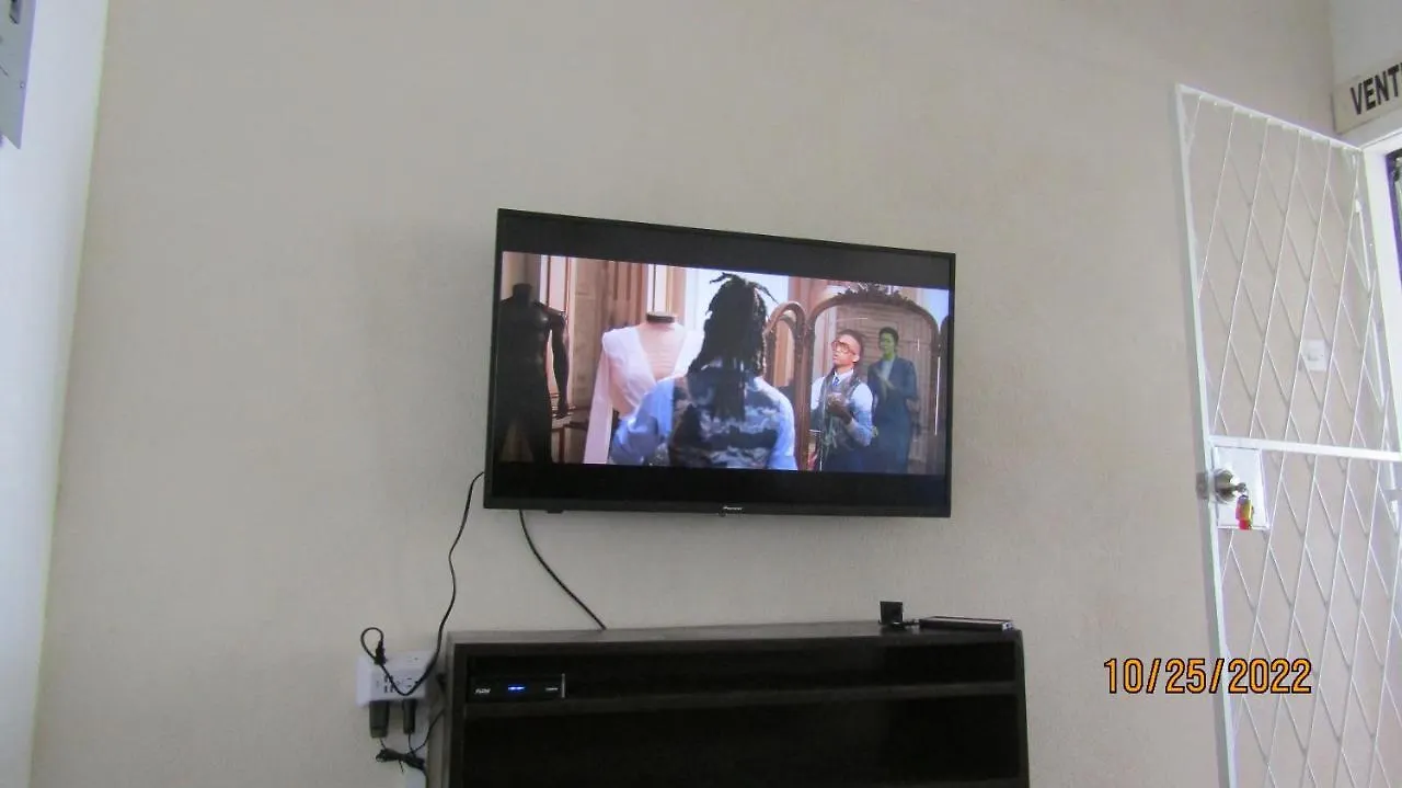 アパート Cozy, Quiet 1 Bedroom 2A Near Beach Near Us Embassy ブリッジタウン